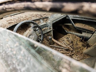 Die Slowenien-Flut macht einigen Autobauern zu schaffen. Aber einmal mehr bekommt vor allem VW die Folgen zu spüren.