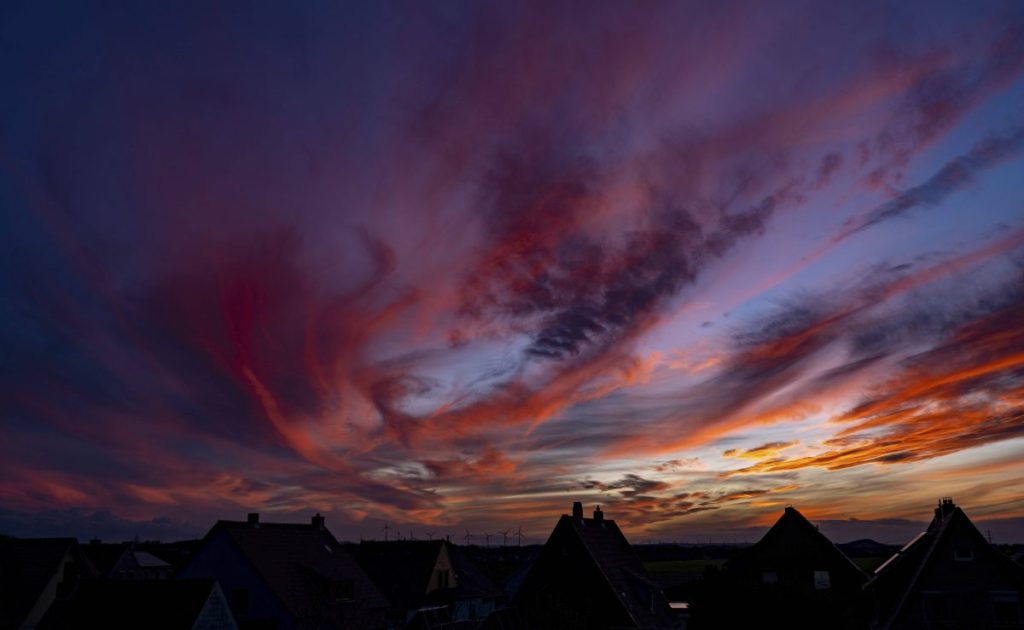 Sonnenuntergang bei Braunschweig – solche Bilder erwarten uns auch in den kommenden Tagen.
