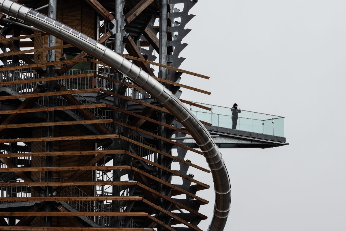 Nach jahrelangen Verzögerungen beim Bau wird der Harzturm als neues Ausflugsziel in Torfhaus eröffnet.