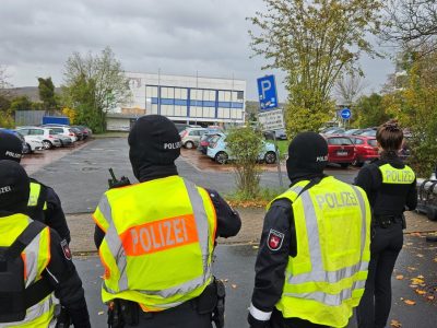 Salzgitter Polizei vor Gymnasium