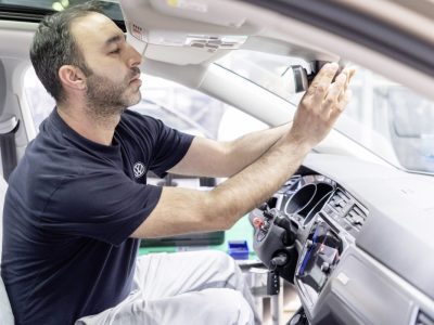 Die Angst geht um im VW-Werk Wolfsburg. Wie viele Jobs fallen weg? Der Konzern nimmt Stellung zu einem angeblich internen Schreiben.