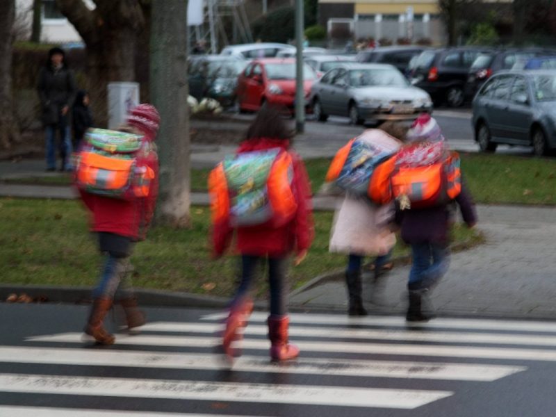 Wolfsburg: Schreckliche Szenen! Kind (8) mehrere Meter auf die Straße geschleudert