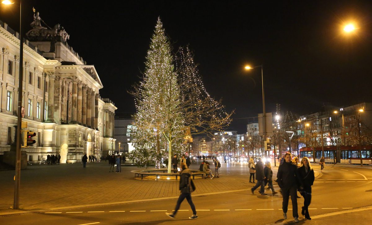 Braunschweig macht den Anfang: Verdi will das Weihnachtsgeschäft lahmlegen, um so mehr Druck im Tarifpoker zu erzeugen.