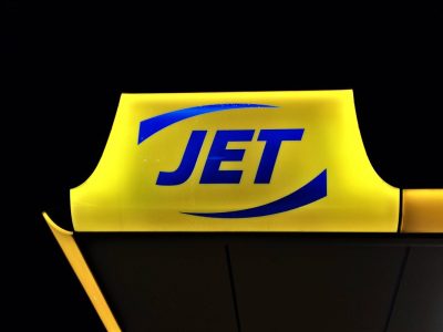 In Braunschweig ist ein Axt-Überfall auf eine Tankstelle kläglich gescheitert. Und jetzt ist der Täter auch noch in den Medien.
