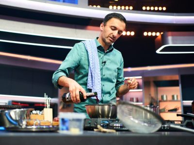 Heval aus Braunschweig zeigt bei "The Taste" in Sat. 1, was er am Herd alles so drauf hat.