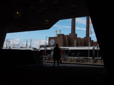 Bahnstrecke zwischen Braunschweig und Wolfsburg gesperrt! Das trifft vor allem die VW-Werker hart!