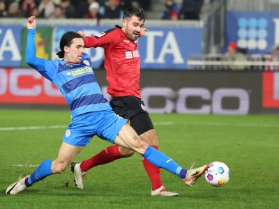 Große Freude beim BTSV! Die Fans feiern einen Neuzugang nach einer Hammer-Leistung im Spiel Wehen - Eintracht Braunschweig komplett ab.