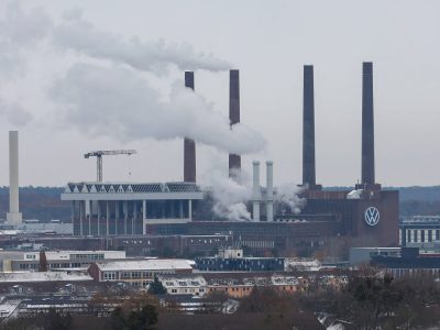 VW schmeißt einmal mehr seine Pläne um.