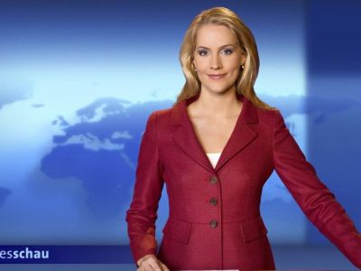 Aus Tagesschau wird TagesTSCHAU: Nach 19 Jahren moderiert die beliebte ARD-Moderatorin Judith Rakers zum letzten Mal die Tagesschau.