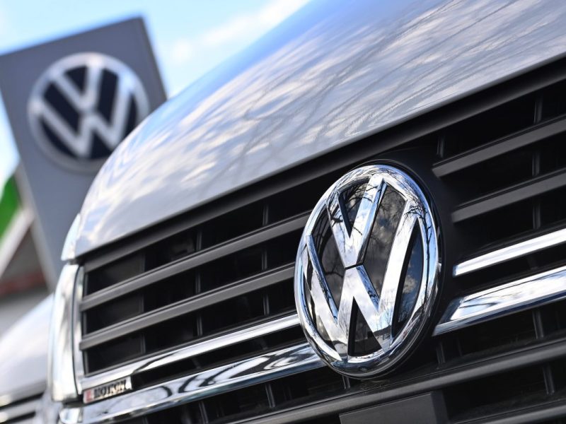 VW: Produktions-Stopp im Werk! Etliche Mitarbeiter müssen sich umstellen
