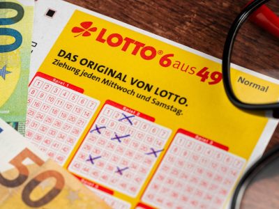 Lotto: Frau gewinnt Millionen und hat Pech in der Liebe