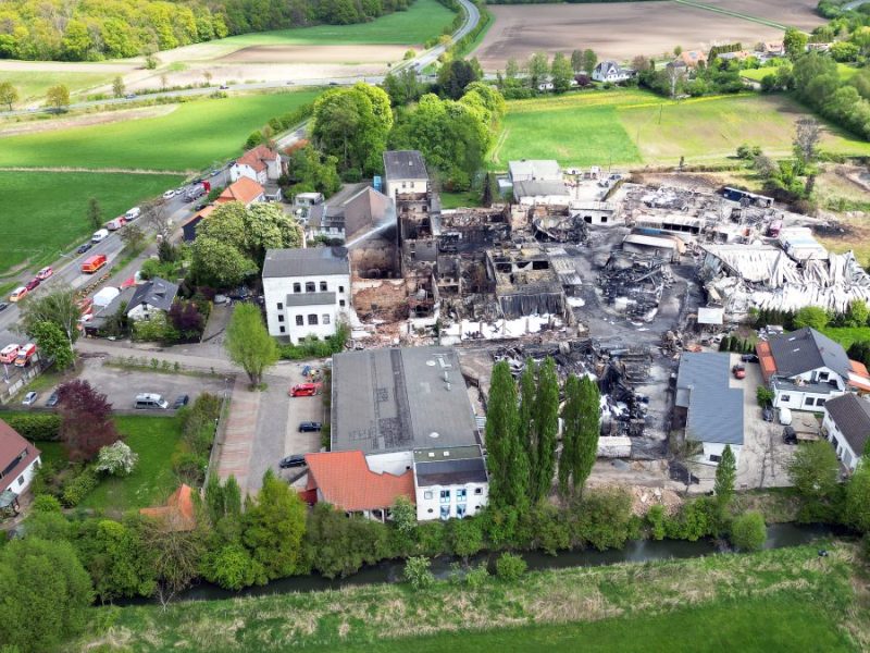 Braunschweig: Spray-Boss äußert sich ++ drastische Maßnahme nach Großbrand  +++ Lokal-Betreiber schildert Szenen
