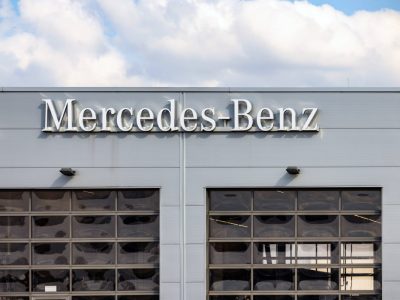Mercedes-Benz ruft weltweit rund 261 000 SUVs zurück