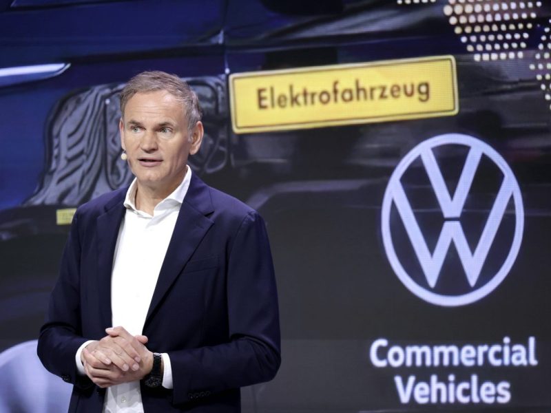 VW: Zweifel an E-Wende? Konzern-Boss Oliver Blume spricht Klartext