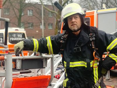 RTL zeigt mit „Einsatz für Henning Baum“ einen Blick hinter die Kulissen der Feuerwehr. Dabei stößt der Schauspieler an seine Grenzen...