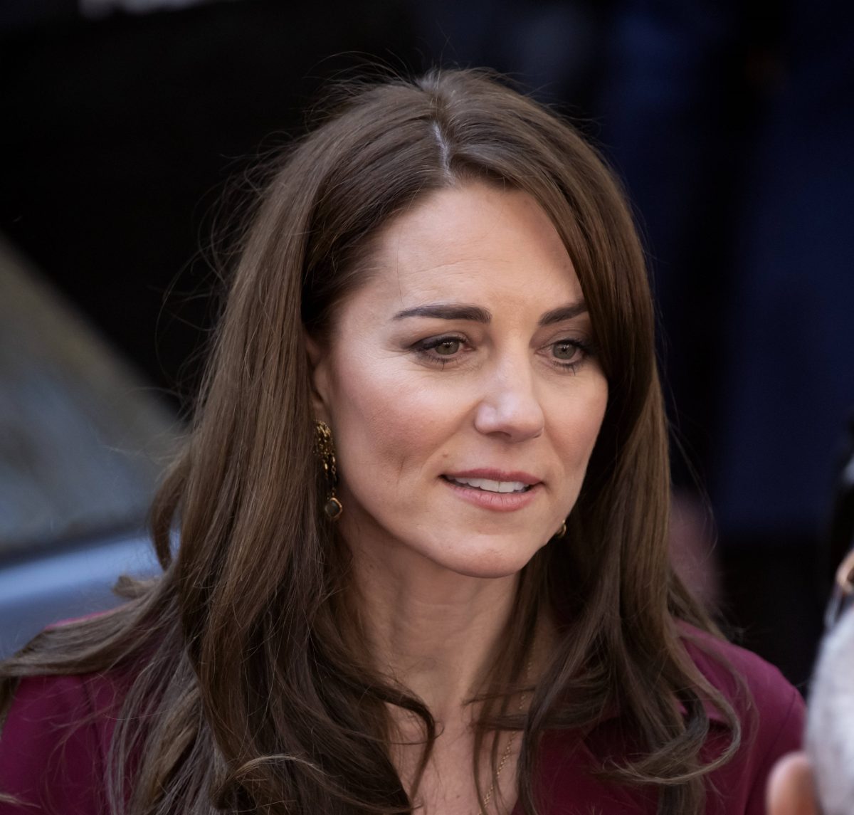 Kate Middleton kämpft noch immer tapfer gegen den Krebs. Ihre öffentliche Abwesenheit wirft allerdings bei vielen Royal-Fans Fragen auf...