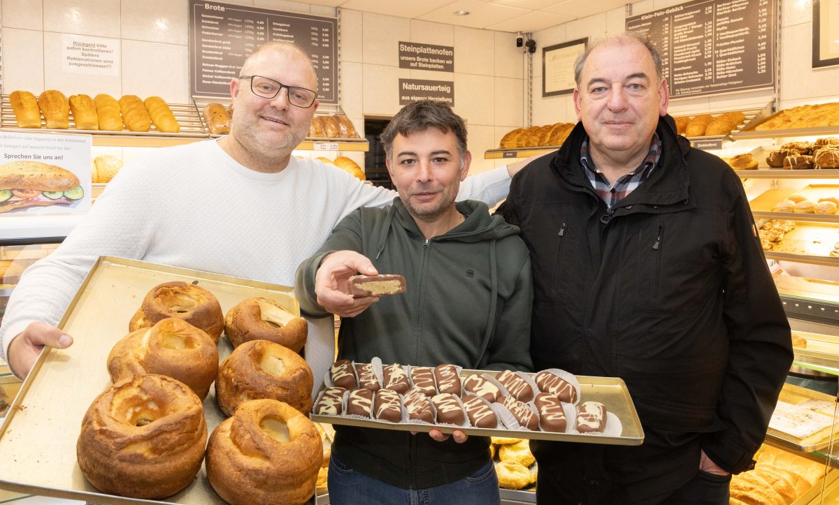 Salzgitters Kult-Bäcker Markus Conti (links) hatte Fabio Catalano (Mitte) vom Eiscafé 