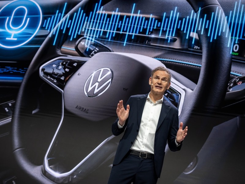VW-Chef kassiert Shitstorm! „Sie stehen im Kreuzfeuer“