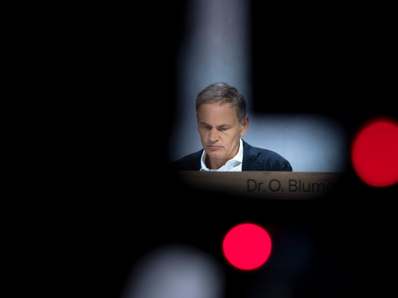 VW-Chef mit klarer Mitarbeiter-Ansage! Es geht auch ums Home-Office