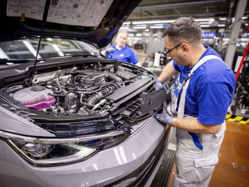 VW zahlt Mega-Abfindungen – „Dann nehme ich mir mal 300.000 Euro mit“
