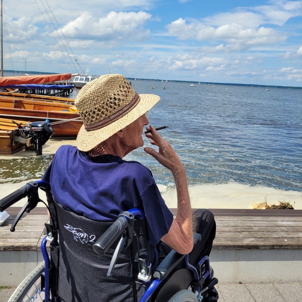 Harald aus Hannover genießt den Blick auf das Steinhuder Meer.