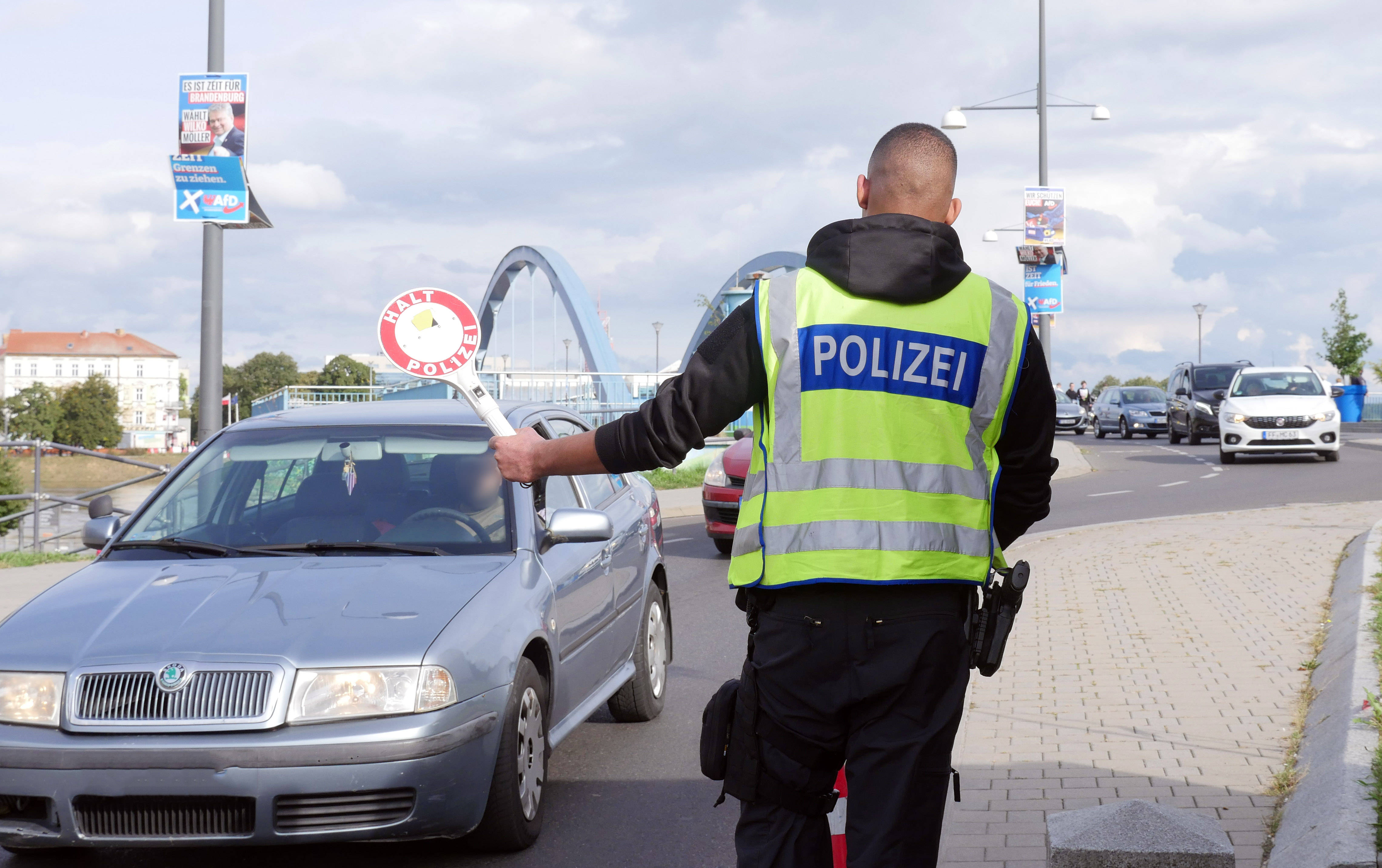 Bundespolizei-berfordert-mit-Asyl-Grenzkontrollen-berstunden-steigen-dramatisch-