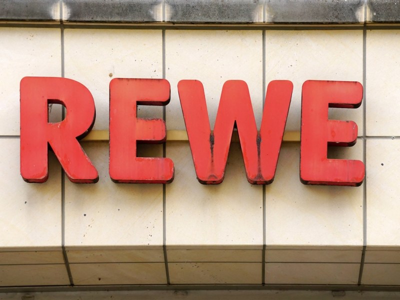 Rewe-Kunden in Peine kratzen sich die Köpfe – wegen eines VW-Kombi
