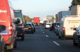 Auf der A2 bei Peine staut sich der Verkehr noch bis Samstag. (Archivbild)