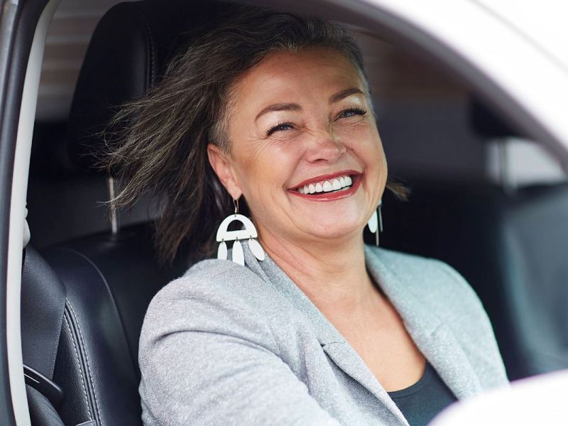 Geheimfunktion enthüllt! Autofahrer öffnen Handschuhfach – damit haben sie nicht gerechnet