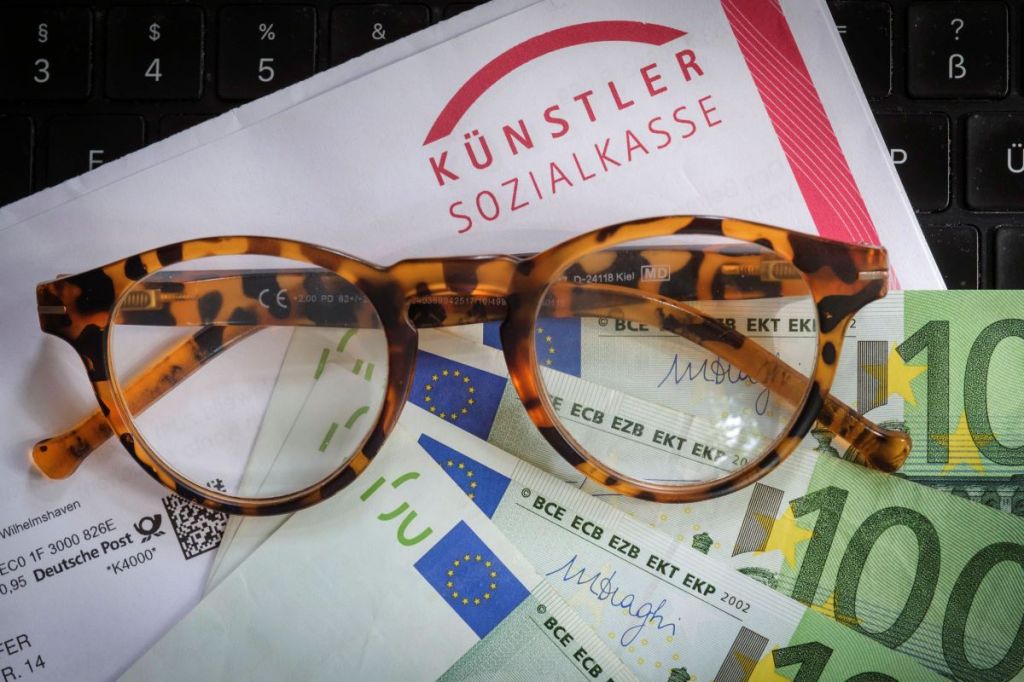 Sozialabgaben übersteigen Steuern
