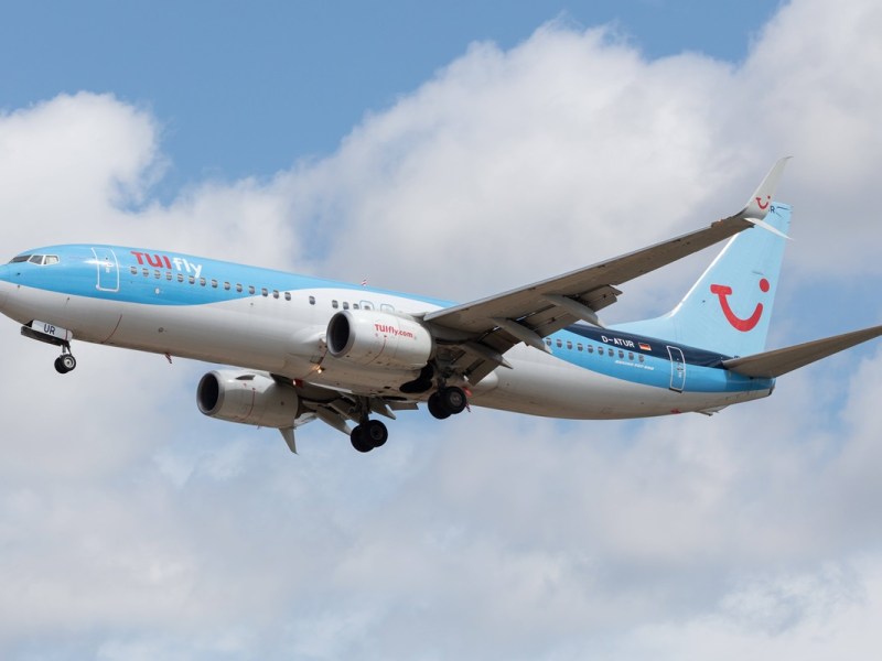 Nach spontaner Landung einer Tui-Maschine – Passagiere fix und fertig! „Habe geweint“